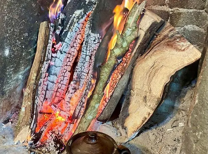 Bed & Breakfast Ballkon Turi Pellumbas