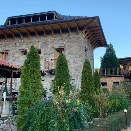 Ballkon Turi Bed & Breakfast Pellumbas